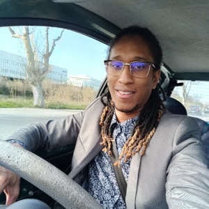 Jeune homme africain de 25 ans de Paris