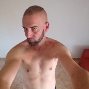 Homme de 36 ans de Nantes cherche Martiniquaise