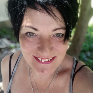 Femme senior de 52 ans de Nice cherche femme réunionnaise