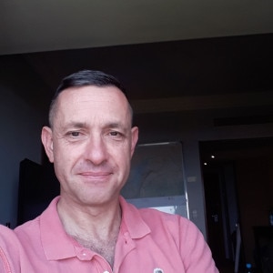 Homme gay mature de 47 ans de Lille